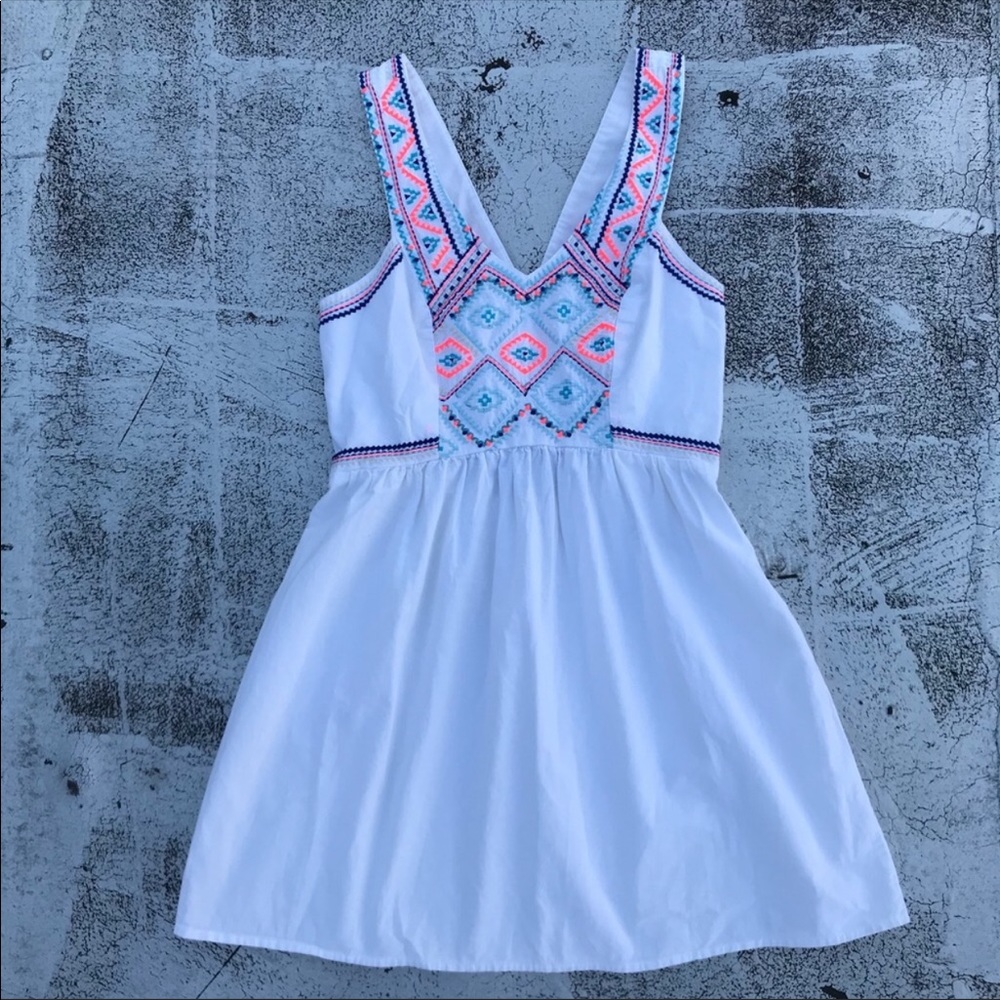 ISO THIS AMERICAN EAGLE TOP!!! Please help